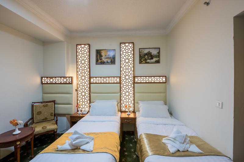 Al-Mukhtara Tower- Economy Hotel Medina Bagian luar foto